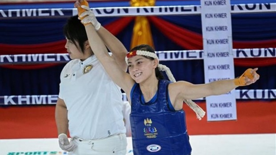 Female Vietnamese fighter jumps impressively on Muay world ranking